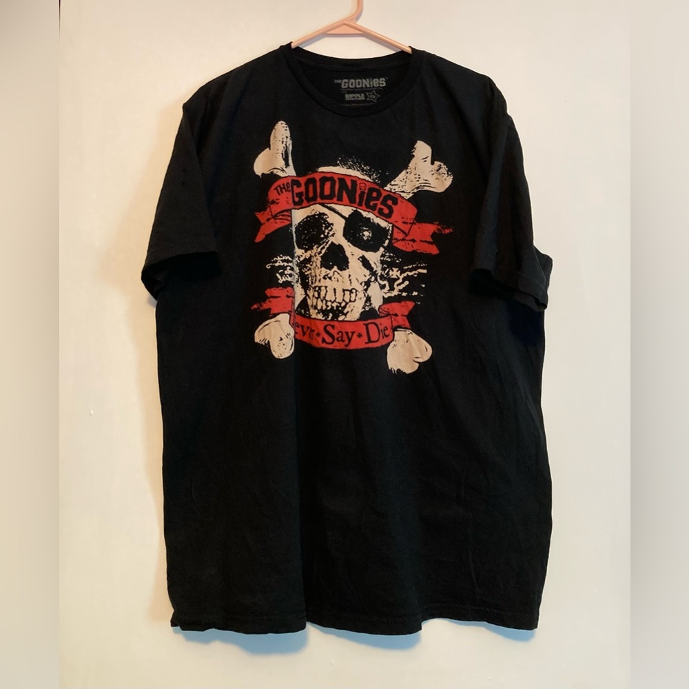 Goonies SZ 2X Black 100%cotton never say die T shirt Vintage